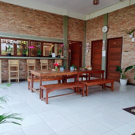 Bua Guest House Медан Экстерьер фото