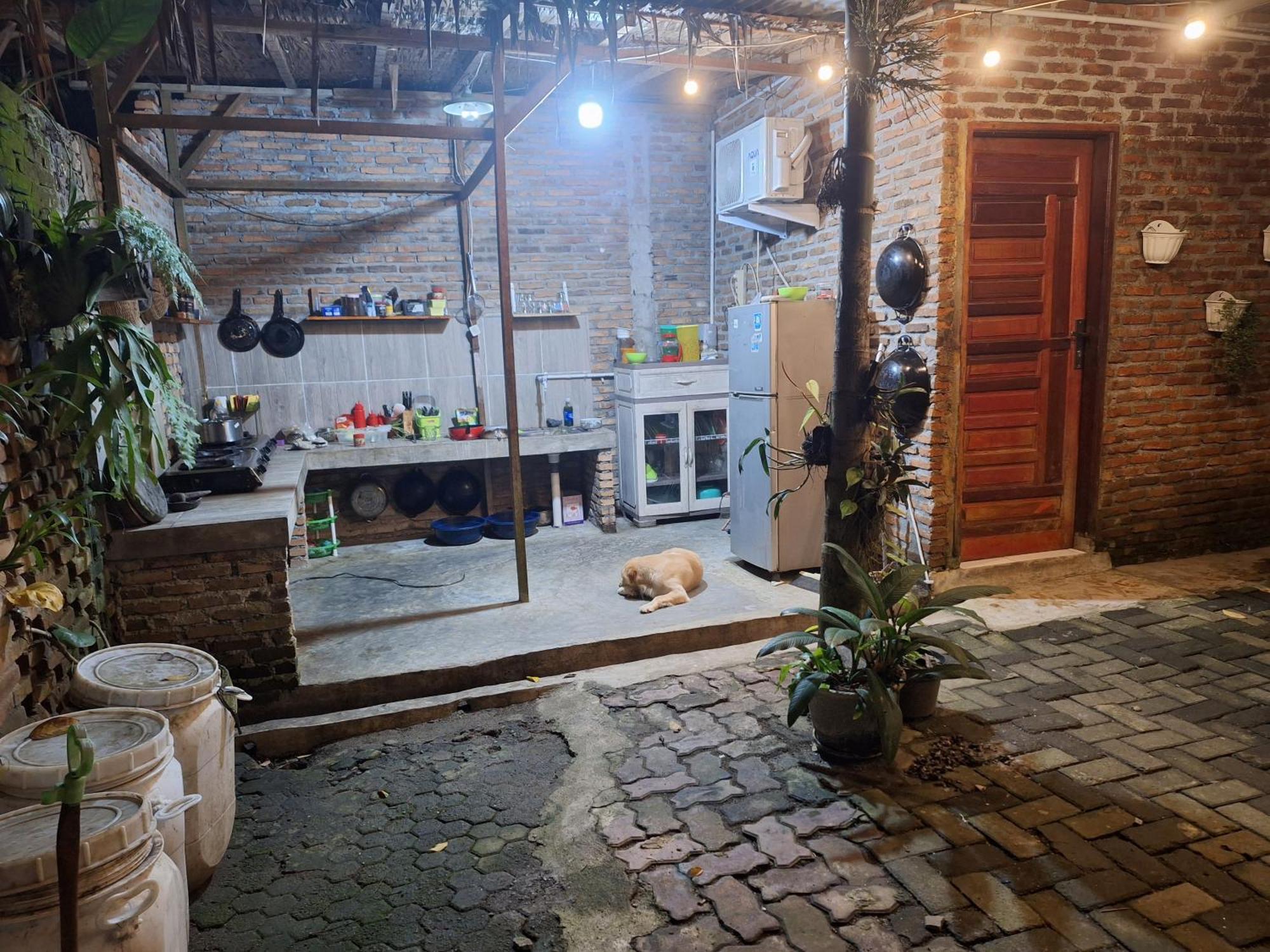 Bua Guest House Медан Экстерьер фото