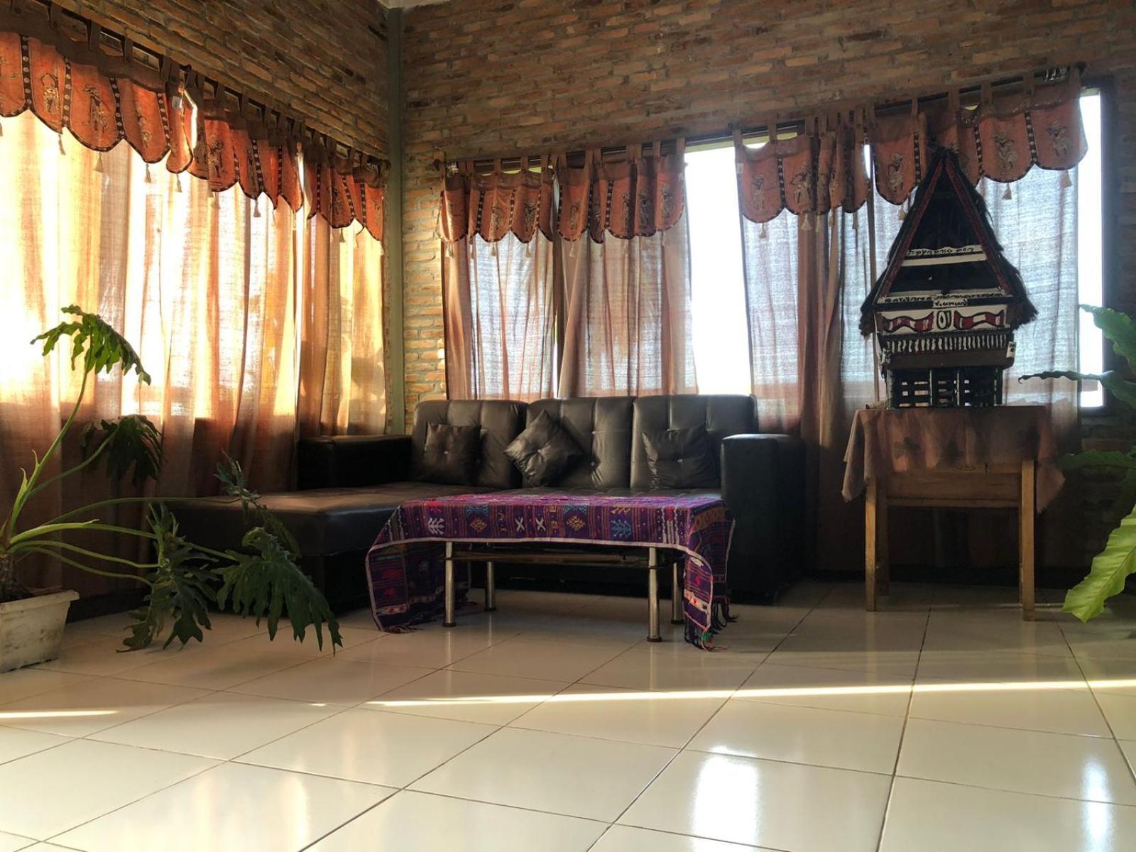 Bua Guest House Медан Экстерьер фото